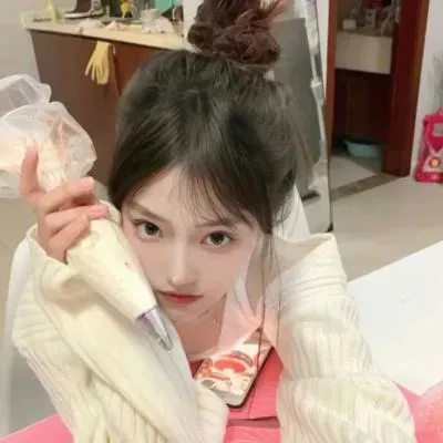 浪漫奇幻神作《哈尔的移动城堡》：在战火中相爱的魔法师与少女，宫崎骏极致浪漫主义