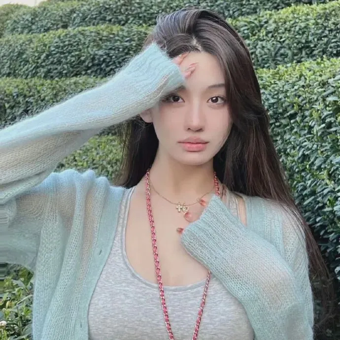 【社会反思】《明天，我会成为谁的女友》全集在线：出租女友、陪酒女、追星族的边缘女性真实生活图鉴